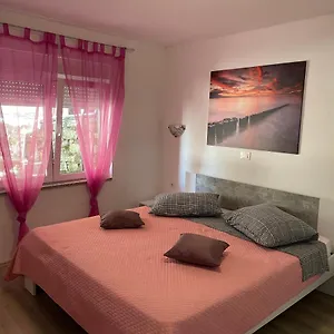 https://apartment-jonas.in-istria.net